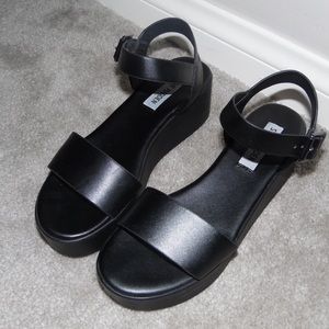 Steve Madden “Delight”